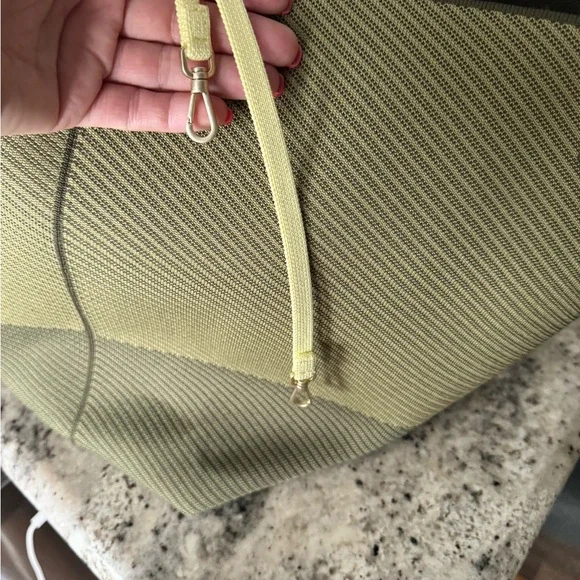 Rothy’s Lightweight Mega Tote - Olive Green - Picture 6 of 7